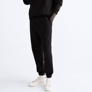 Zara Basic Jogging Pants / Black / L